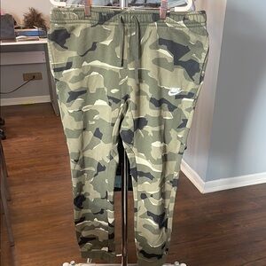 Nike Green Camouflage Joggers Soft Elastic Waist